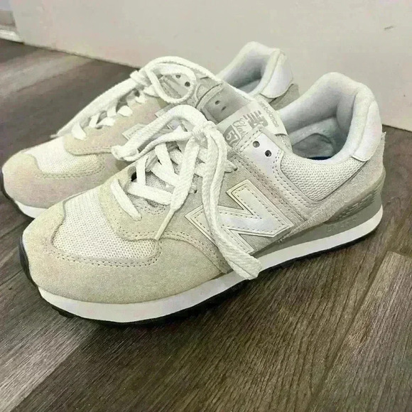 Great condition new balance shoes size 7.5 - Picture 2 of 3